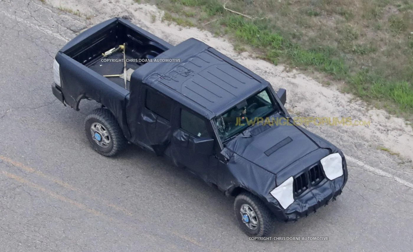 Jeep Gladiator Jeep Gladiator Pickup Truck (JT) Spy Pics and Videos! Jeep-Wrangler-Pickup-2