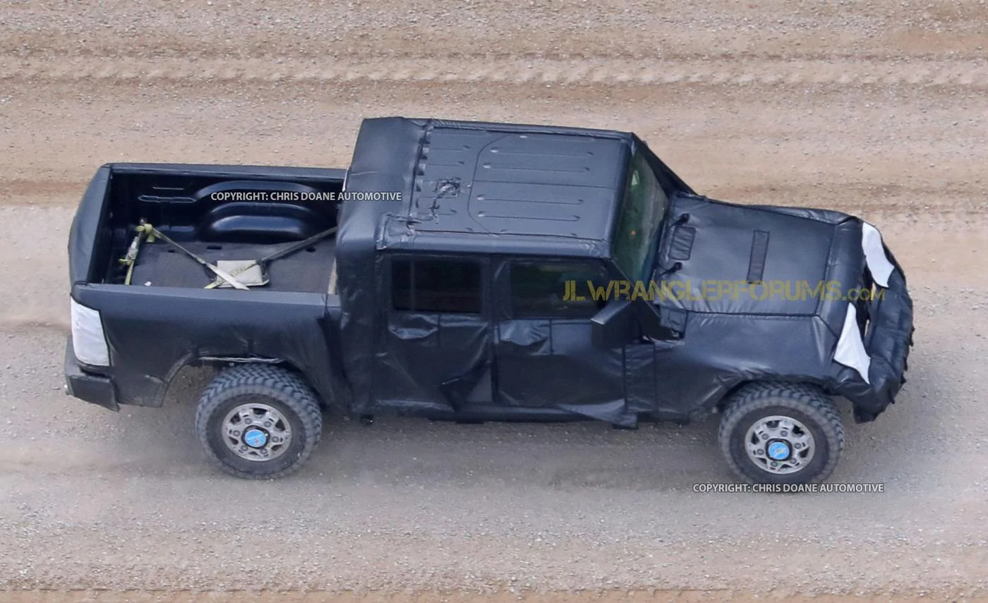 Jeep Gladiator Jeep Gladiator Pickup Truck (JT) Spy Pics and Videos! Jeep-Wrangler-Pickup-6