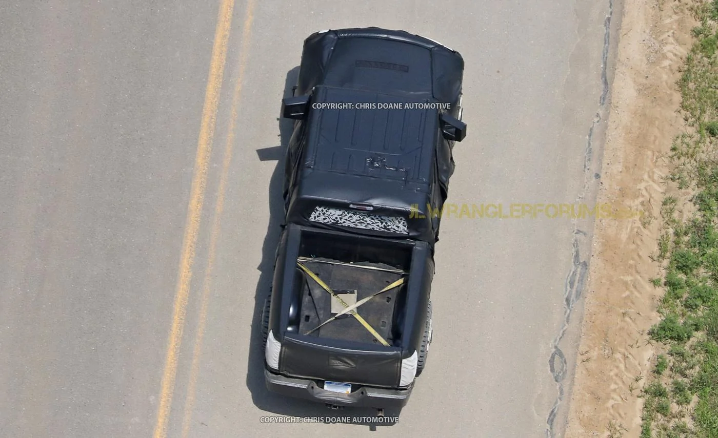 Jeep Gladiator Jeep Gladiator Pickup Truck (JT) Spy Pics and Videos! Jeep-Wrangler-Pickup-13