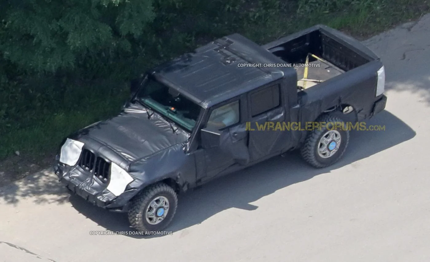Jeep Gladiator Jeep Gladiator Pickup Truck (JT) Spy Pics and Videos! Jeep-Wrangler-Pickup-19