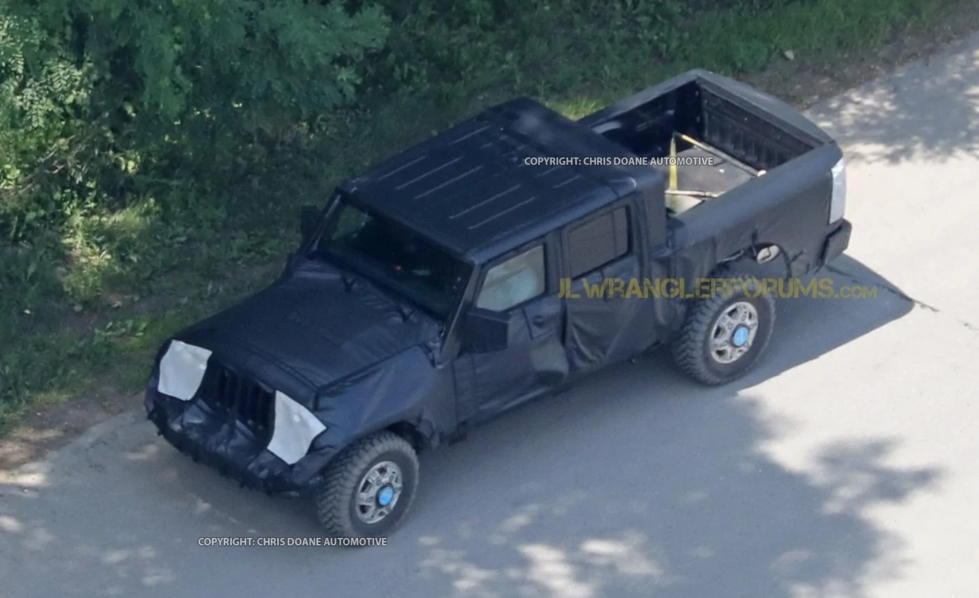 Jeep Gladiator Jeep Gladiator Pickup Truck (JT) Spy Pics and Videos! Jeep-Wrangler-Pickup-20