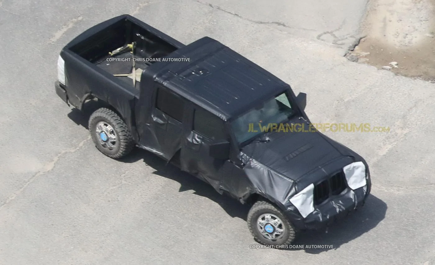 Jeep Gladiator Jeep Gladiator Pickup Truck (JT) Spy Pics and Videos! Jeep-Wrangler-Pickup-24