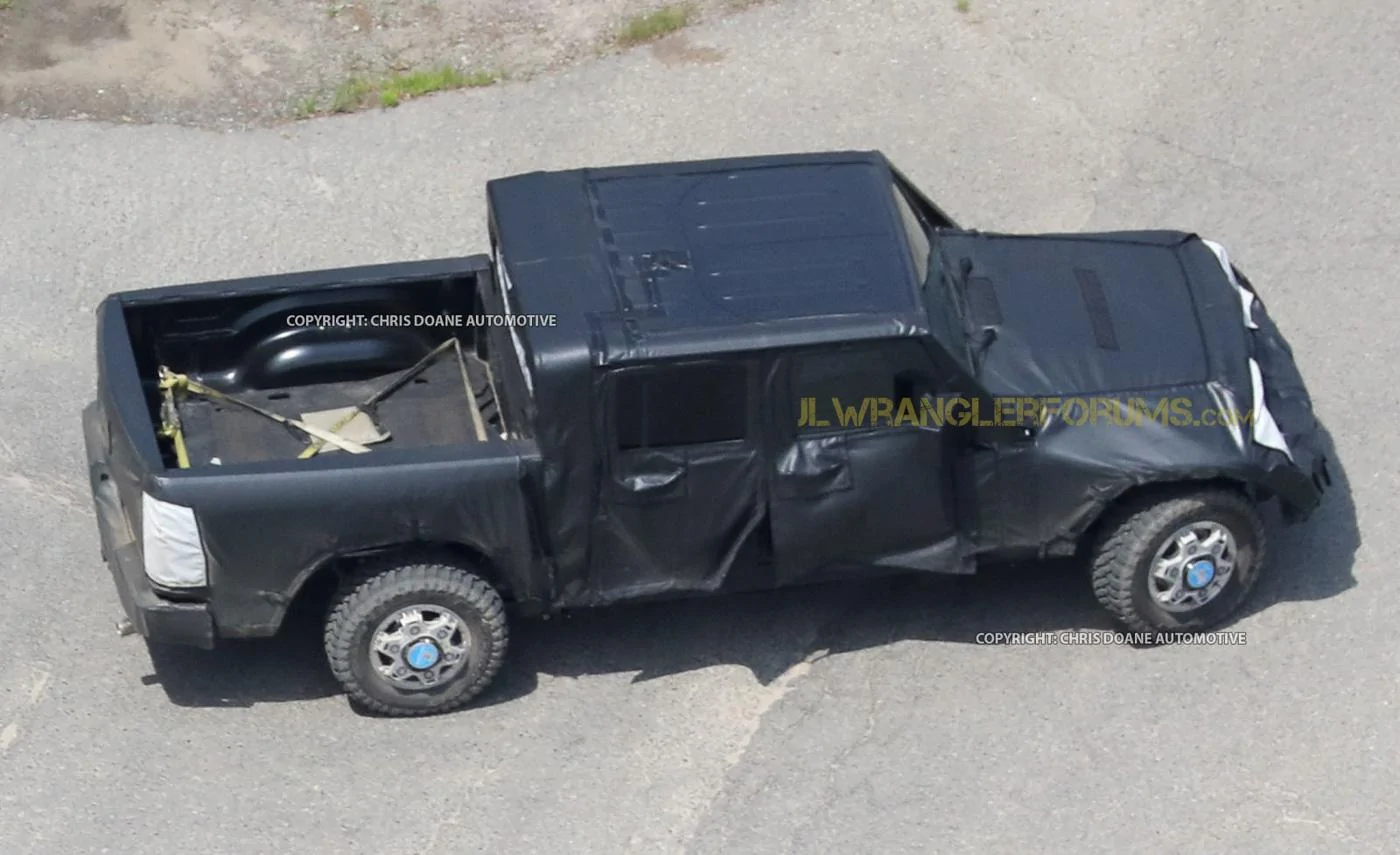 Jeep Gladiator Jeep Gladiator Pickup Truck (JT) Spy Pics and Videos! Jeep-Wrangler-Pickup-27