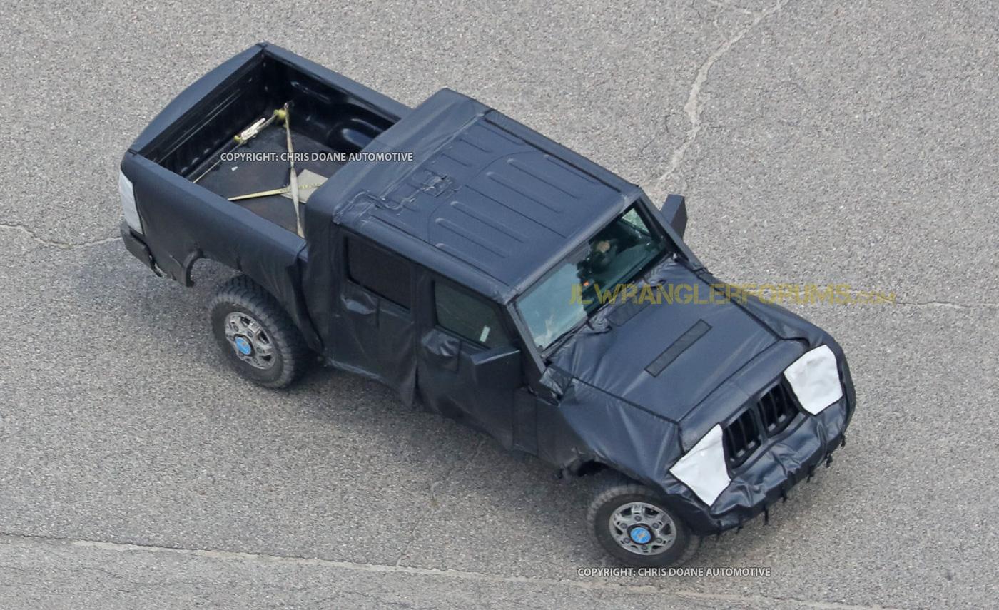 Jeep Gladiator Jeep Gladiator Pickup Truck (JT) Spy Pics and Videos! Jeep-Wrangler-Pickup-32