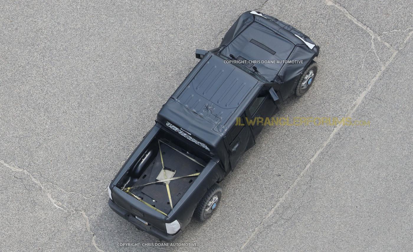 Jeep Gladiator Jeep Gladiator Pickup Truck (JT) Spy Pics and Videos! Jeep-Wrangler-Pickup-33