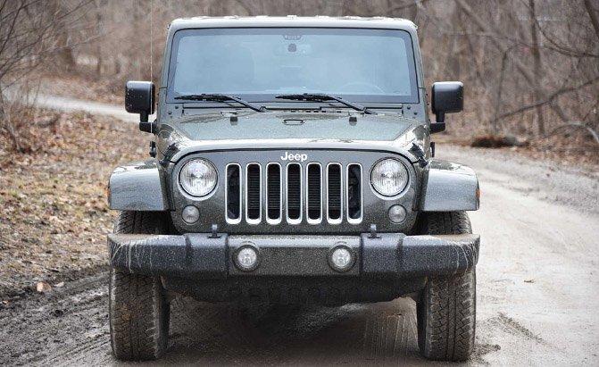 Jeep Gladiator JT Pickup Previewed in Images Revealed at Dealer Event? 2016-Jeep-Wrangler-Unlimited-Front-01