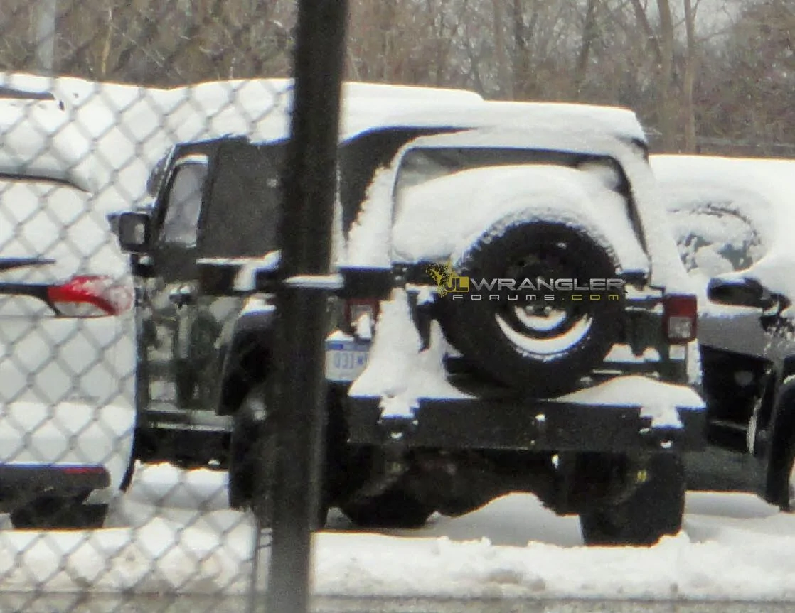 Jeep Gladiator 2019 Jeep Wrangler Pickup mule? wranglerpickup2