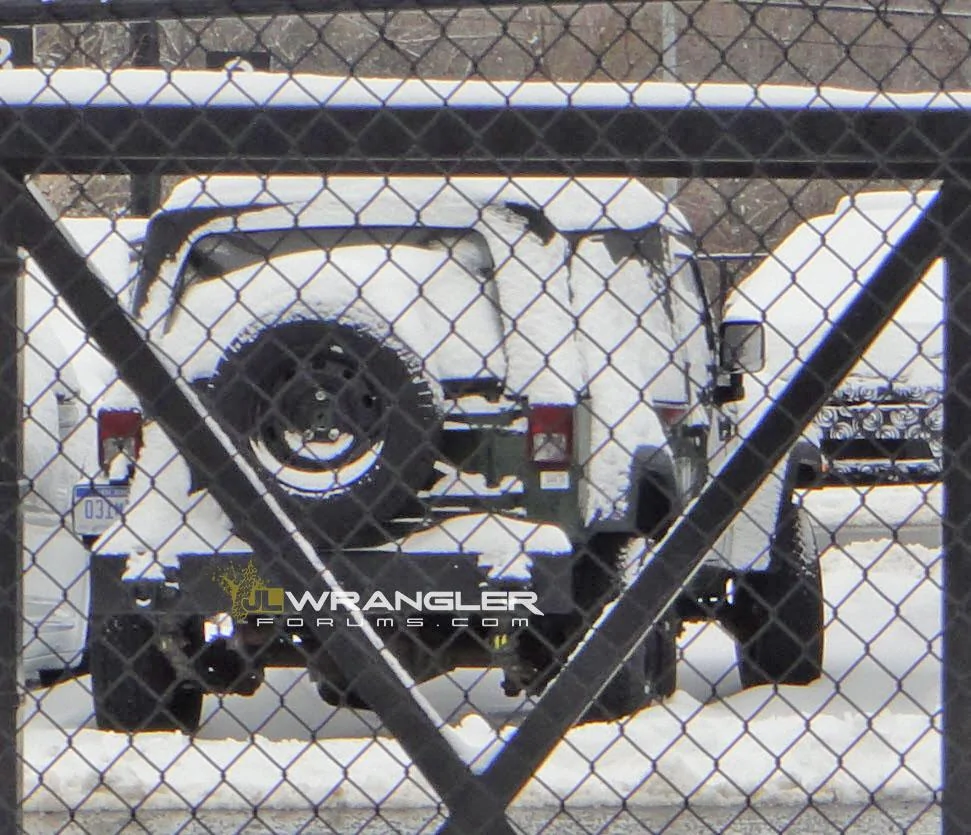 Jeep Gladiator 2019 Jeep Wrangler Pickup mule? wranglerpickup4