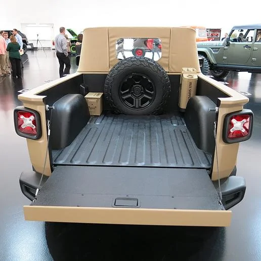 Jeep Gladiator Where will spare tire go? 14674_23691