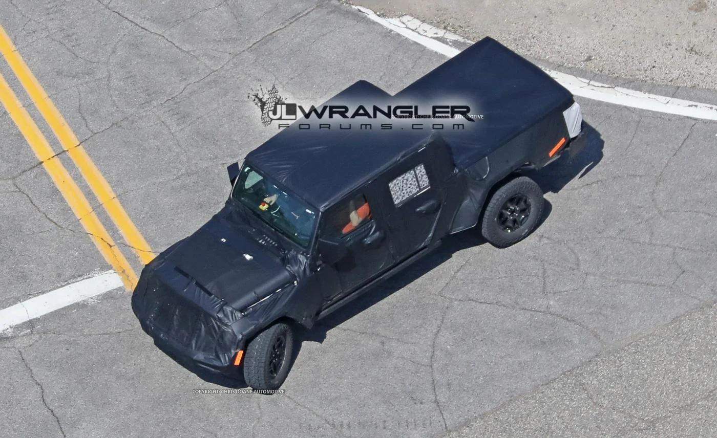 Jeep Gladiator Jeep Pickup (JT) Spied With Production-Intent Bed! 2019-Jeep-Pickup-Truck-6
