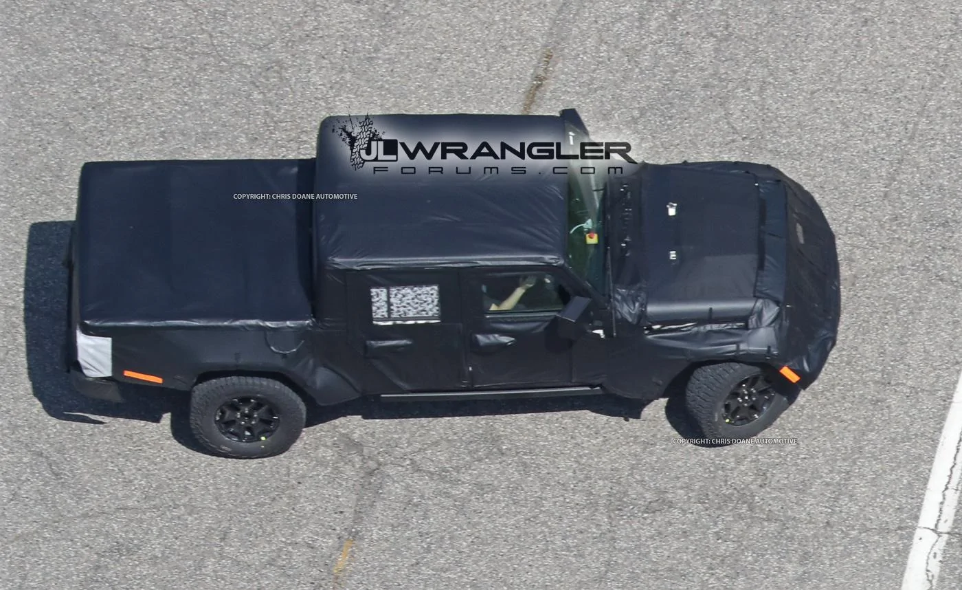 Jeep Gladiator Jeep Pickup (JT) Spied With Production-Intent Bed! 2019-Jeep-Pickup-Truck-10