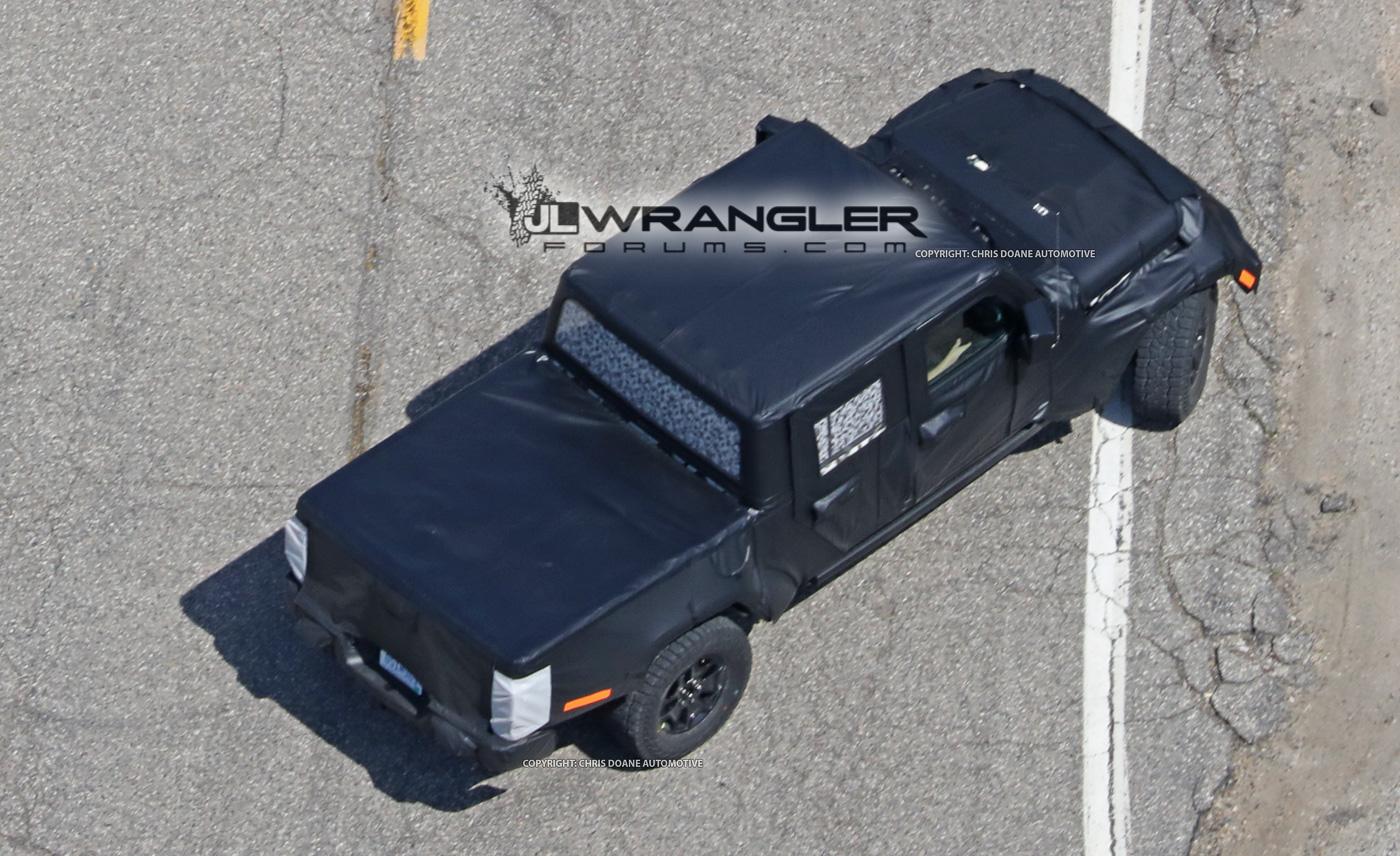 Jeep Gladiator Jeep Pickup (JT) Spied With Production-Intent Bed! 2019-Jeep-Pickup-Truck-11