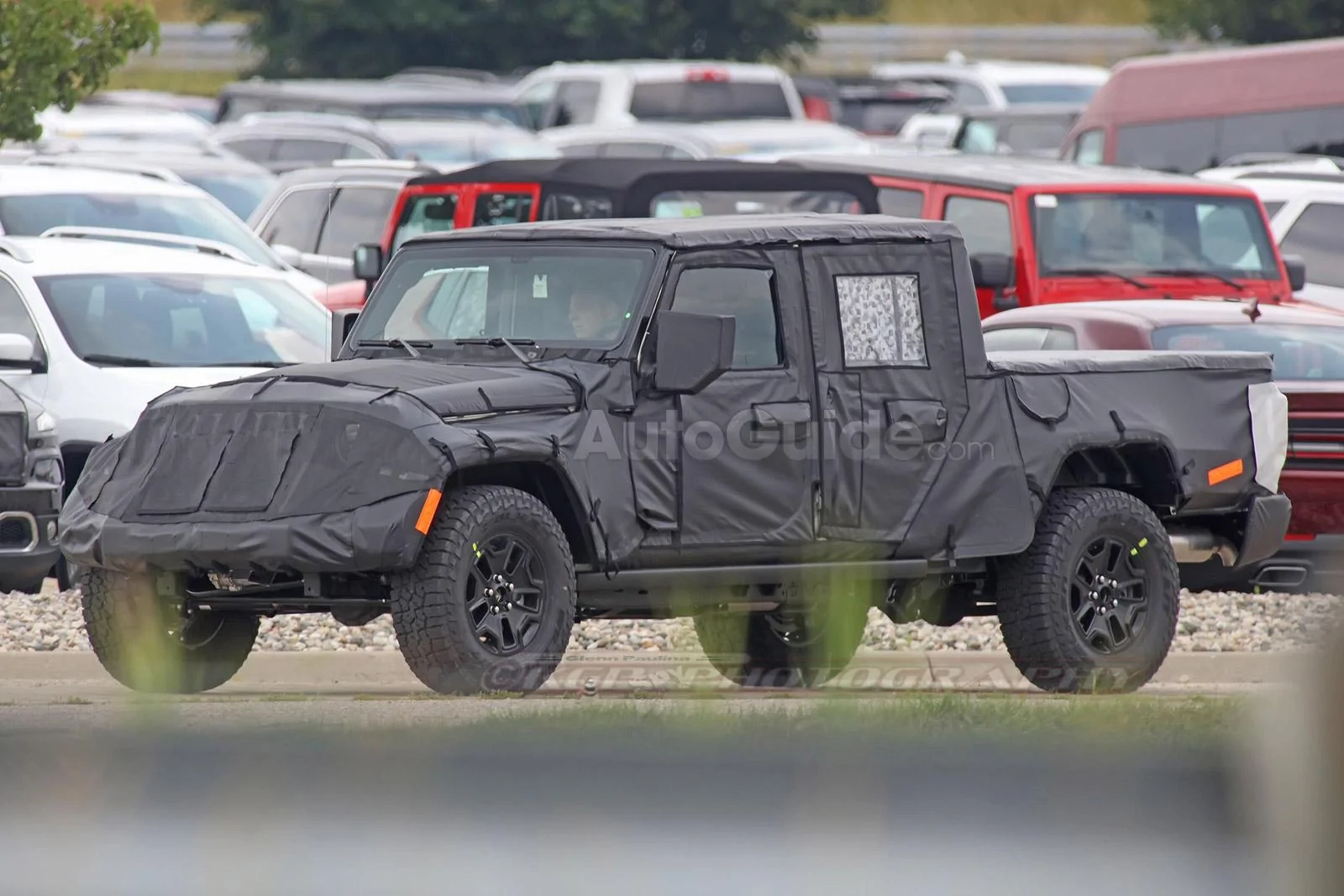 Jeep Gladiator Latest JT pickup pics jeep-wrangler-pickup-truck-01
