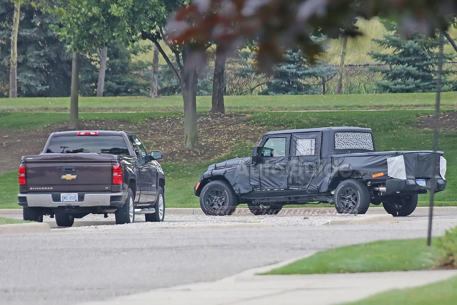 Jeep Gladiator Latest JT pickup pics jeep-wrangler-pickup-truck-16