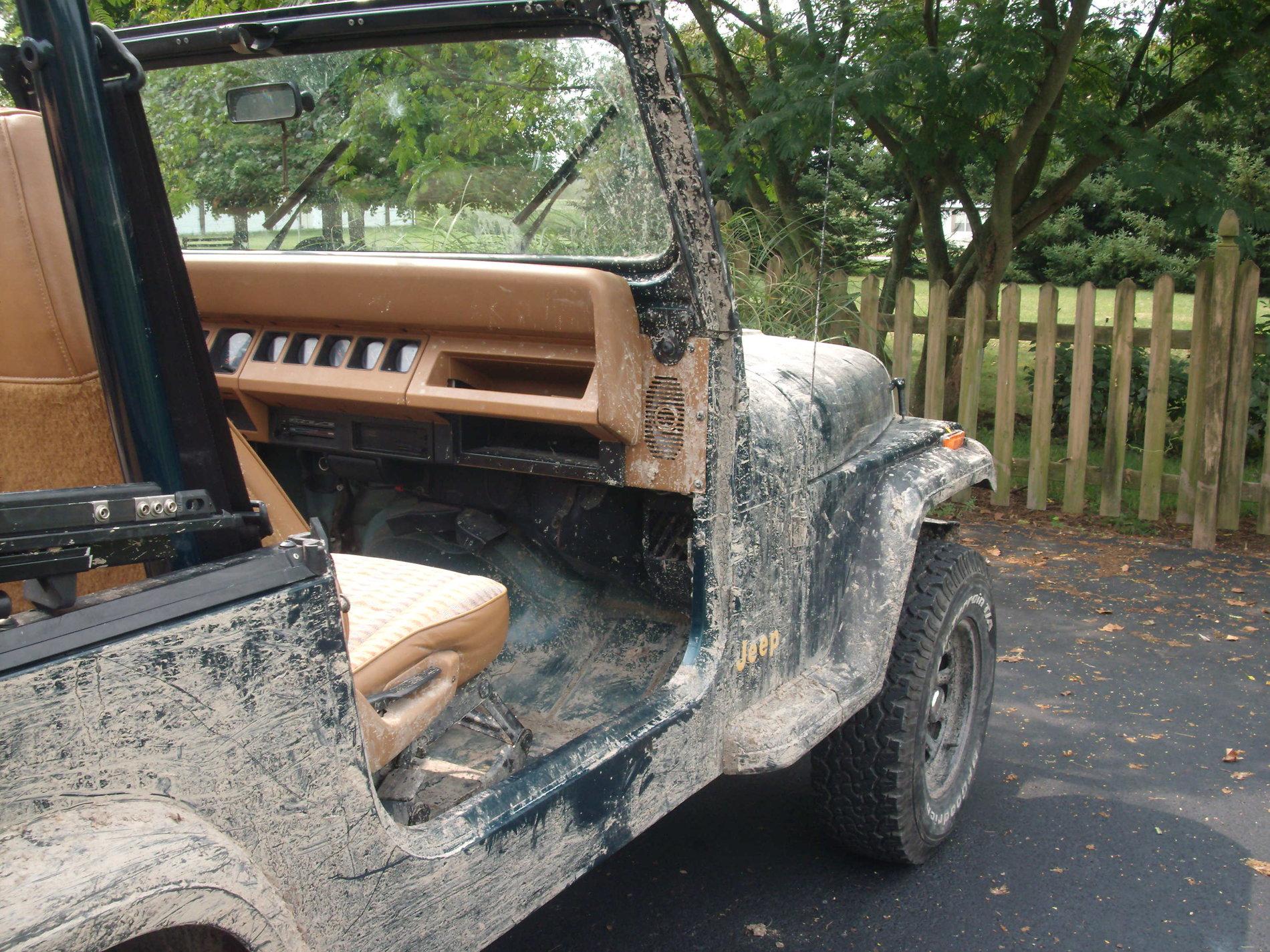 Jeep Gladiator 2018 Jeep Wrangler JL Hits Dealer System - 1st Official Look @ Engines, Options, Packages, Features! mudding 003.JPG