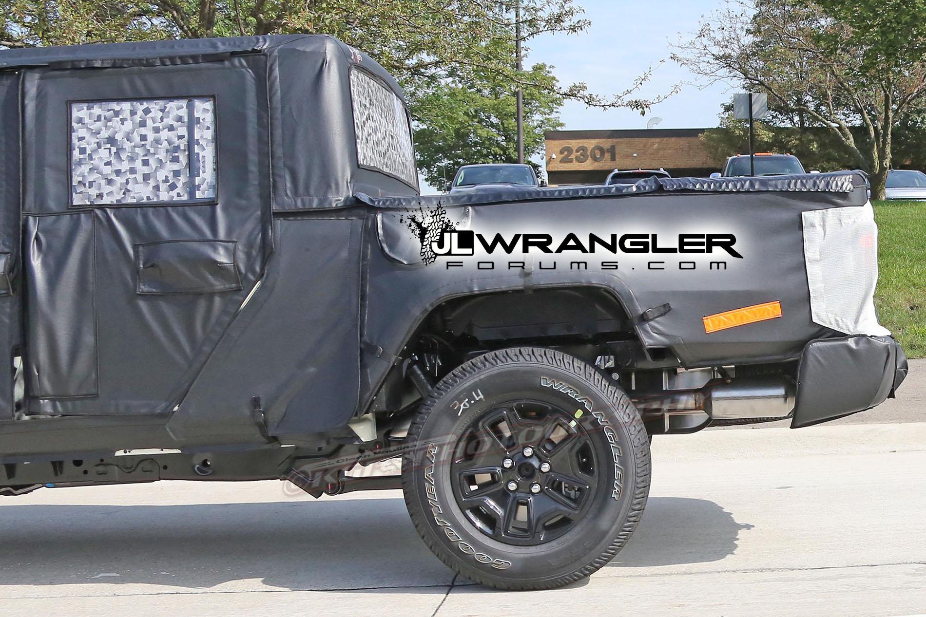 Jeep Gladiator First 2020 Jeep Gladiator Pickup (JT Wrangler) Video! Testing With Crew Chief Concept 2019-Jeep-Scrambler-Pickup-JT-Wrangler-04