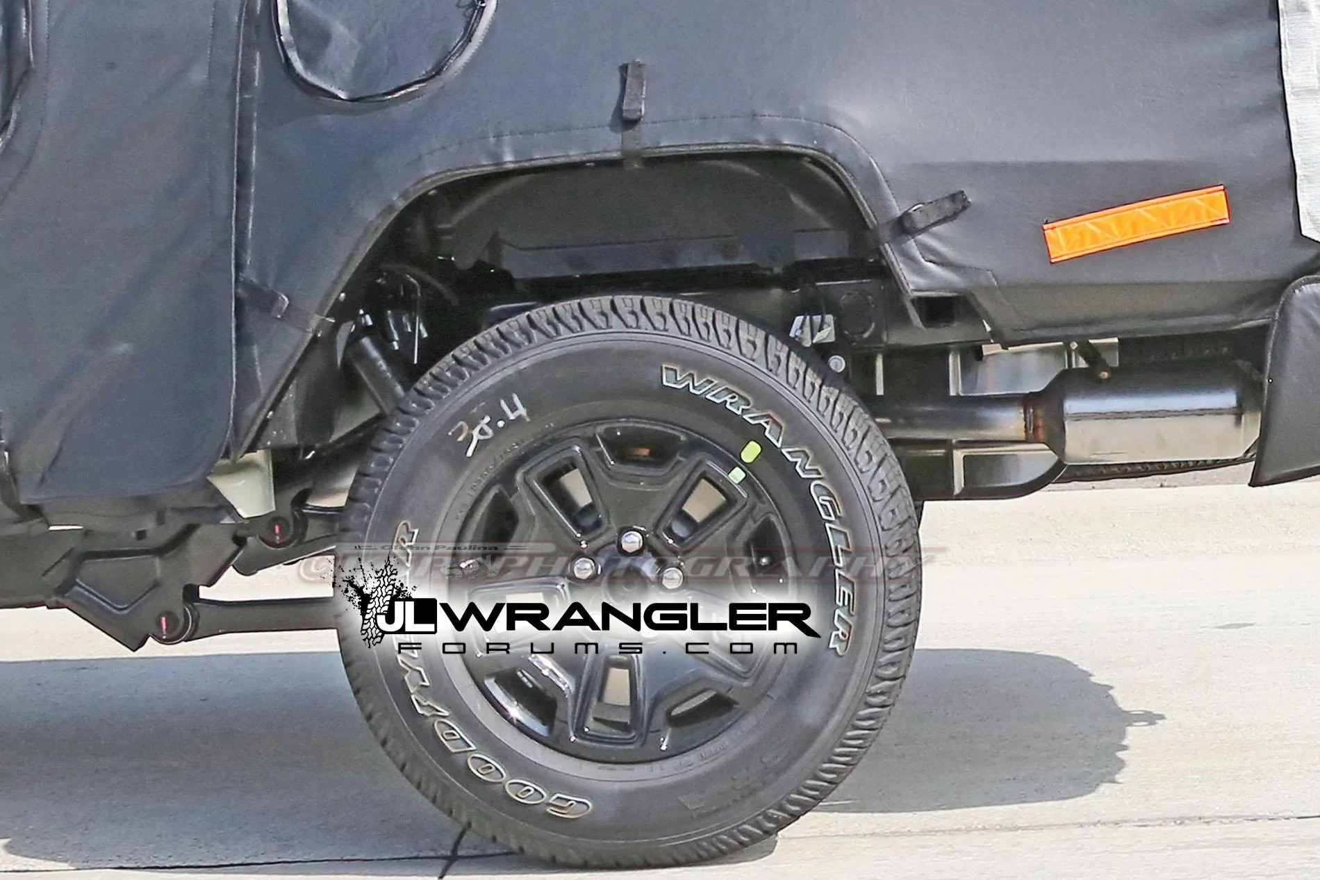 Jeep Gladiator First 2020 Jeep Gladiator Pickup (JT Wrangler) Video! Testing With Crew Chief Concept 2019-Jeep-Scrambler-Pickup-JT-Wrangler-05