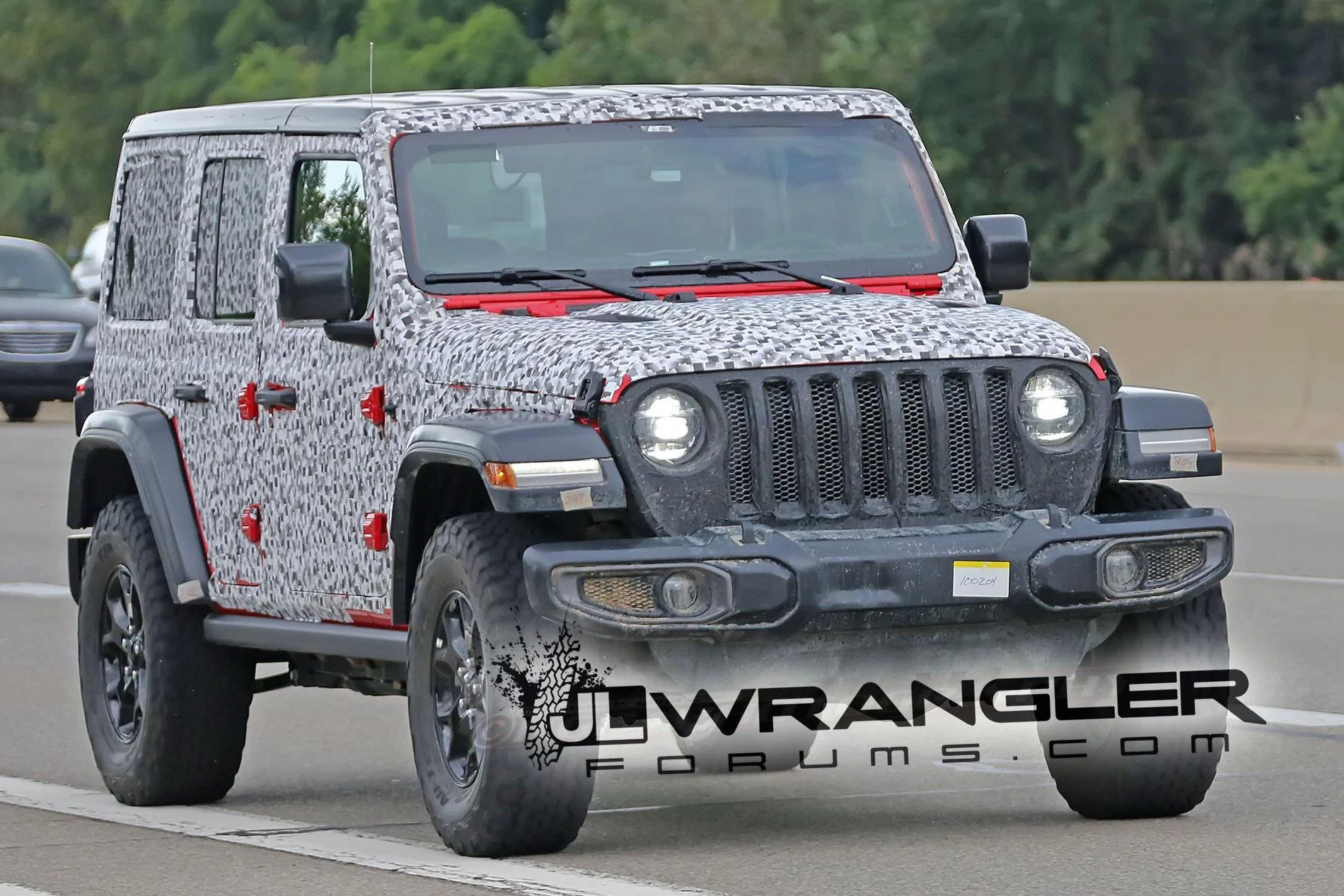 Jeep Gladiator 2018 JLU shows production design. What would you like shared with the JT? 2018-JL-Wrangler-Uncovered-JLWRANGLERFORUMS-1