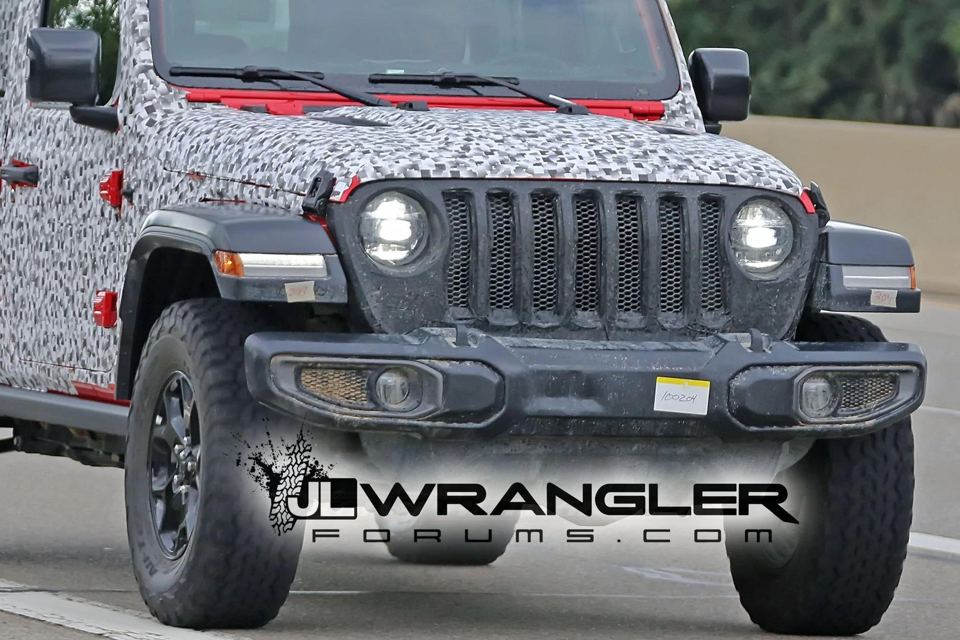 Jeep Gladiator 2018 JLU shows production design. What would you like shared with the JT? 2018-JL-Wrangler-Uncovered-JLWRANGLERFORUMS-2