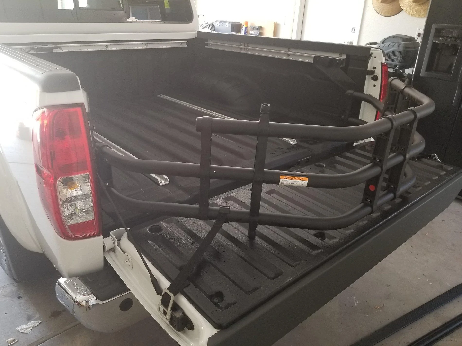 Jeep Gladiator Pickup bed features 20170915_135752