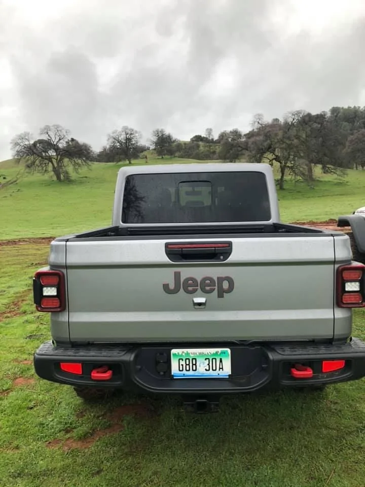 Jeep Gladiator BILLET SILVER Gladiator JT Club 0BC03F35-3D5C-4906-9D76-C4BB97080BFF