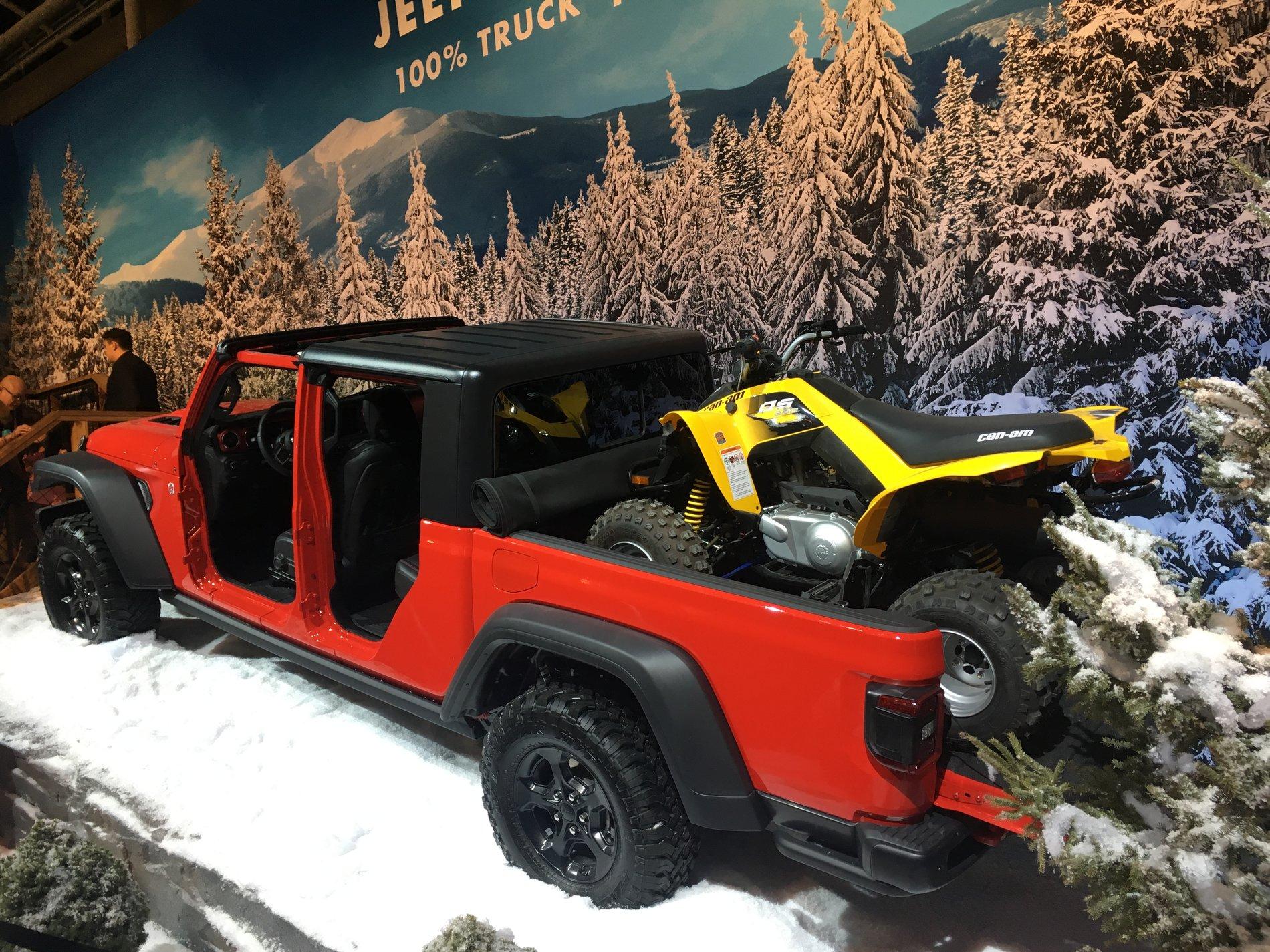 Jeep Gladiator Finally the bed hauling... F4F1B097-5D58-4EBE-86EE-443F10E04D33