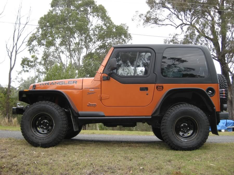 Jeep Gladiator Gladiator not designed for half doors? 5C733D26-00B6-4E3A-B204-3FFF6EA02F22