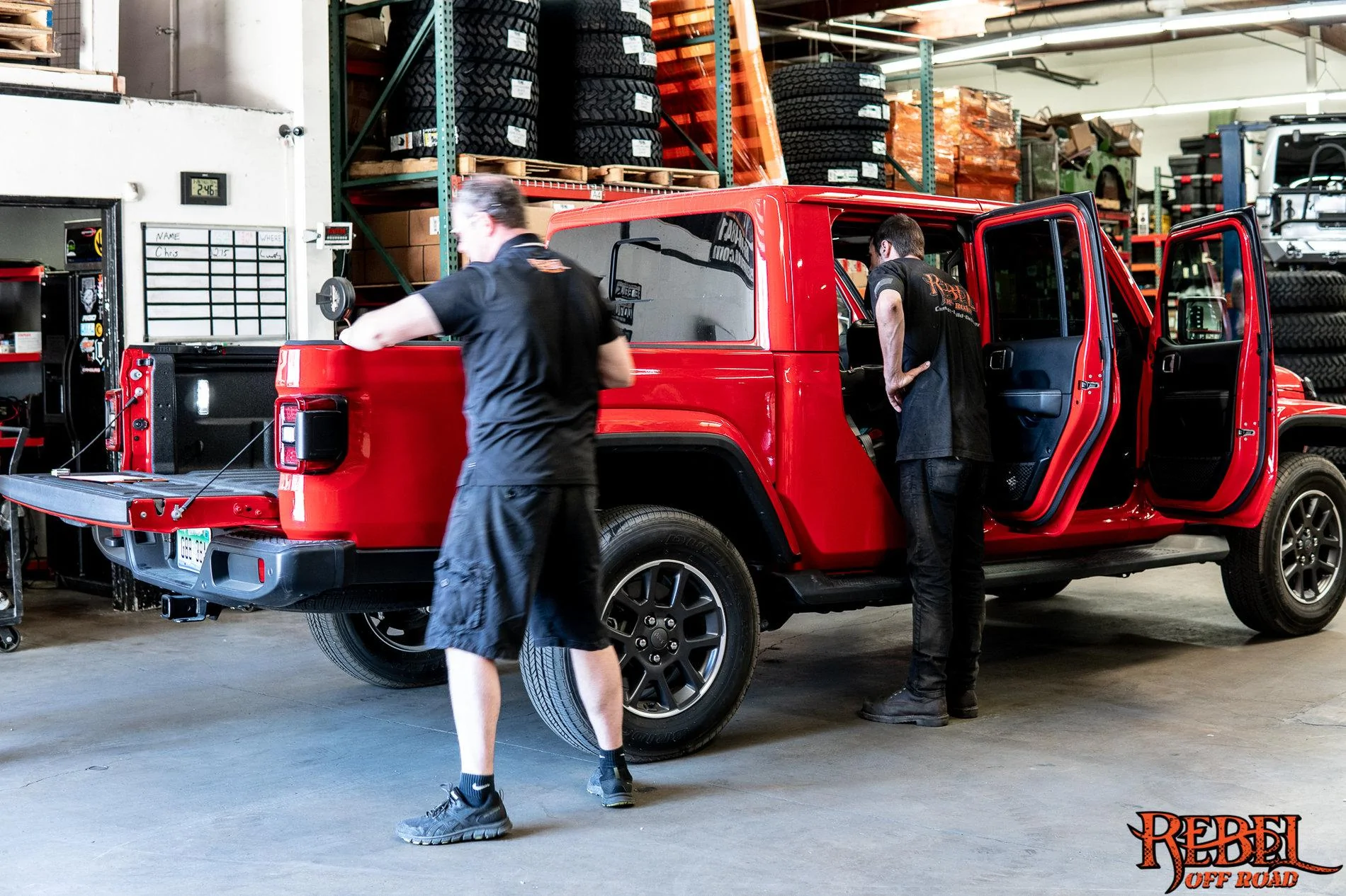 Jeep Gladiator FCA Brought By The New Gladiator To Our Shop E_G08610