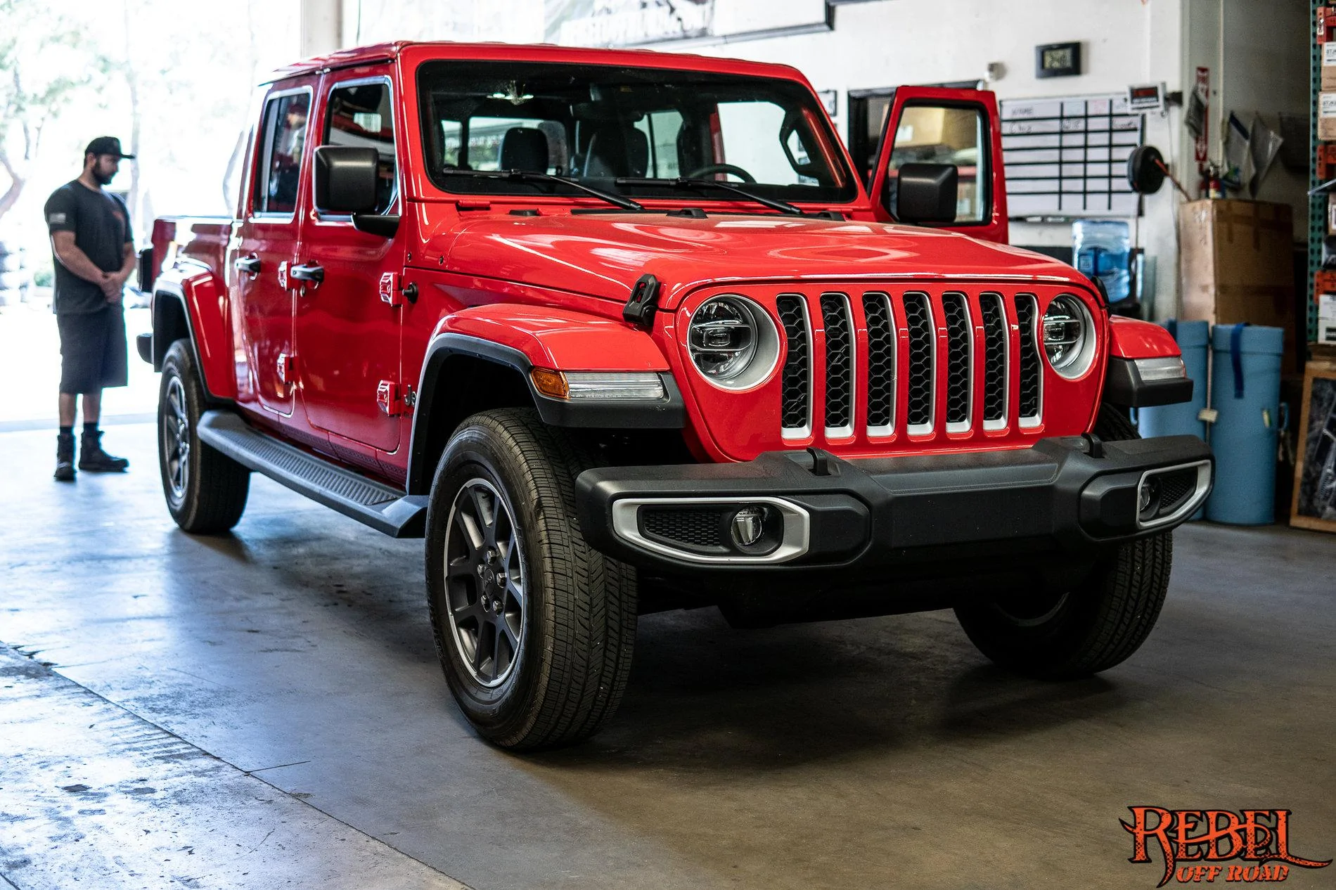 Jeep Gladiator FCA Brought By The New Gladiator To Our Shop E_G08624