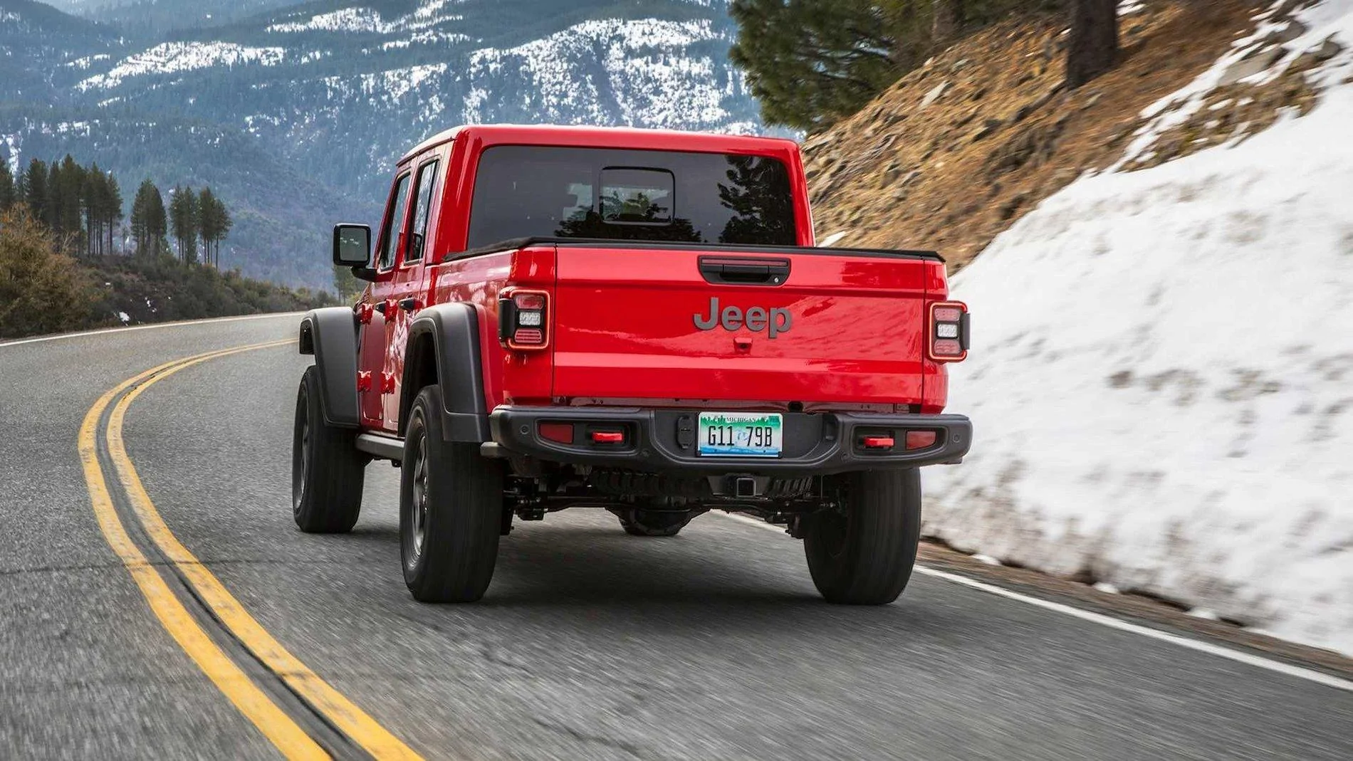 Jeep Gladiator FIRECRACKER RED Gladiator JT Club C6B818E1-9263-4950-8BD2-3DC4F5725955