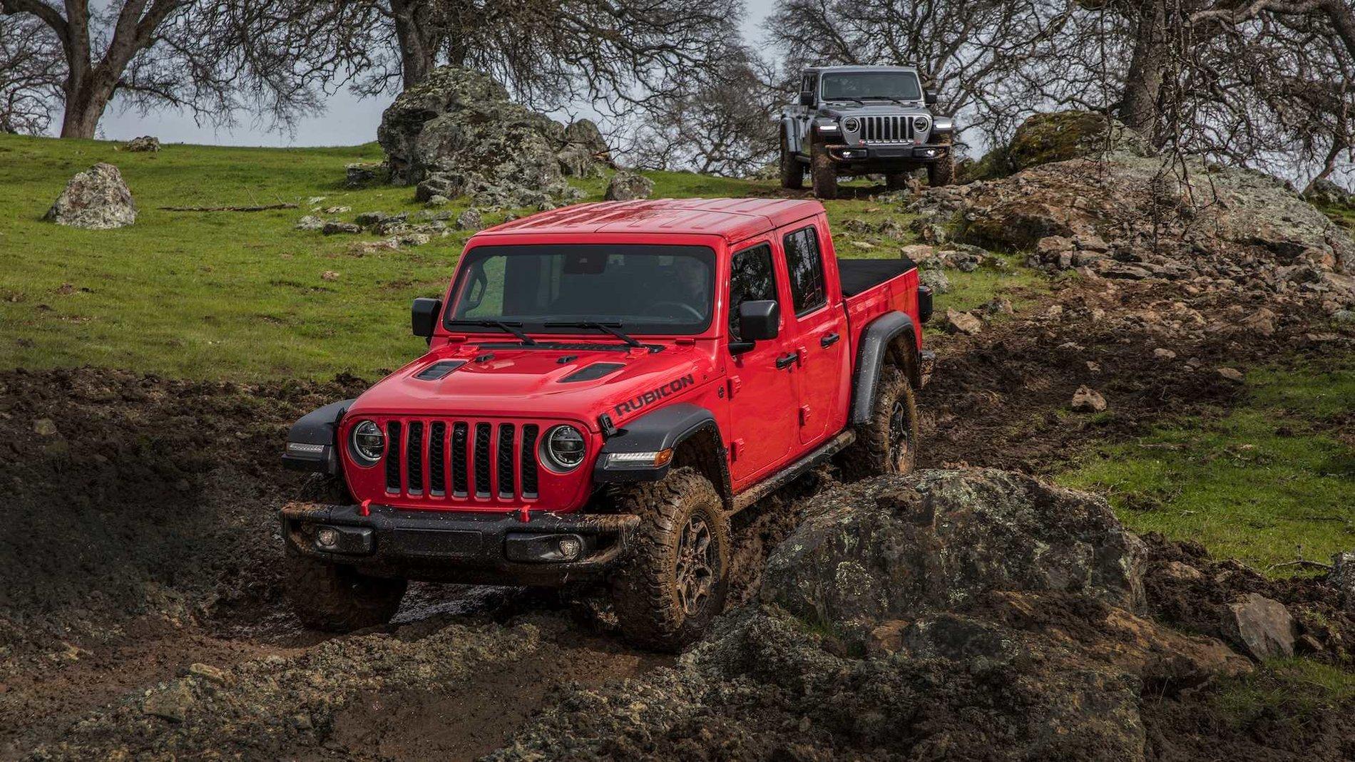 Jeep Gladiator FIRECRACKER RED Gladiator JT Club 684C1DD1-5DA2-439D-B565-763DE28ED213