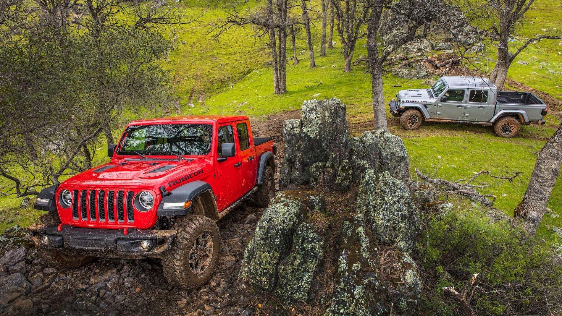 Jeep Gladiator FIRECRACKER RED Gladiator JT Club 868E2F8C-F78C-4FDD-9793-385AB870A5EC