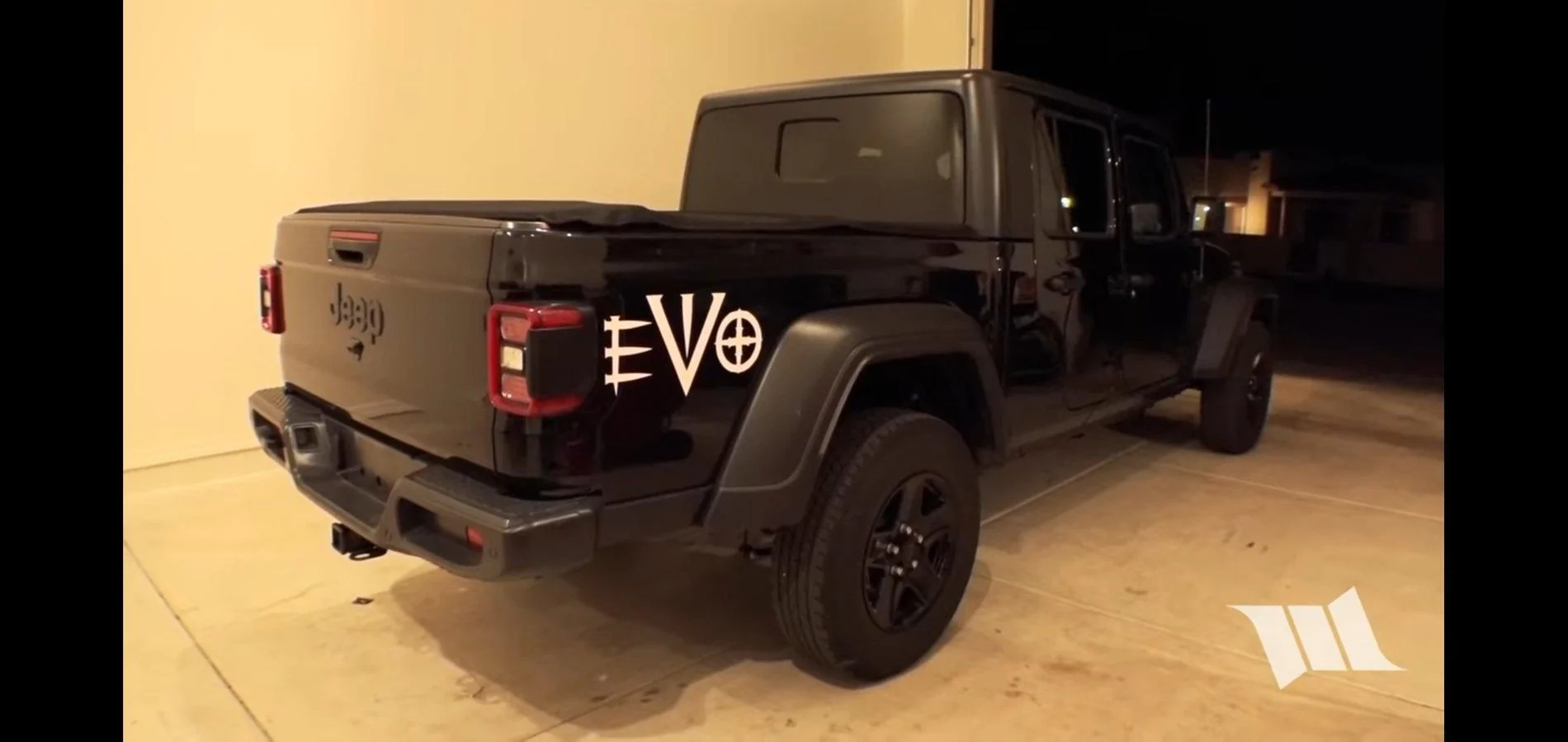 Jeep Gladiator Jeep sales report shows 70 Gladiators sold in February Screenshot_20190401-091451_YouTu