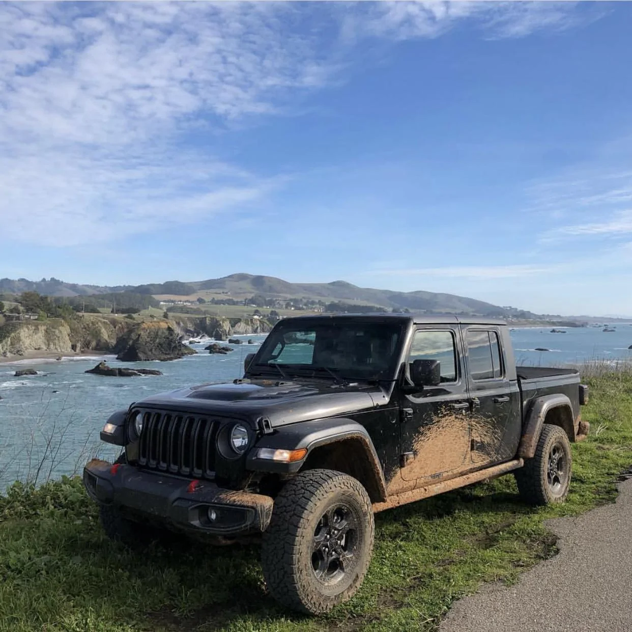 Jeep Gladiator BLACK Gladiator JT Club 8AA42F6A-3F3A-41C1-A219-95E22D403D7C