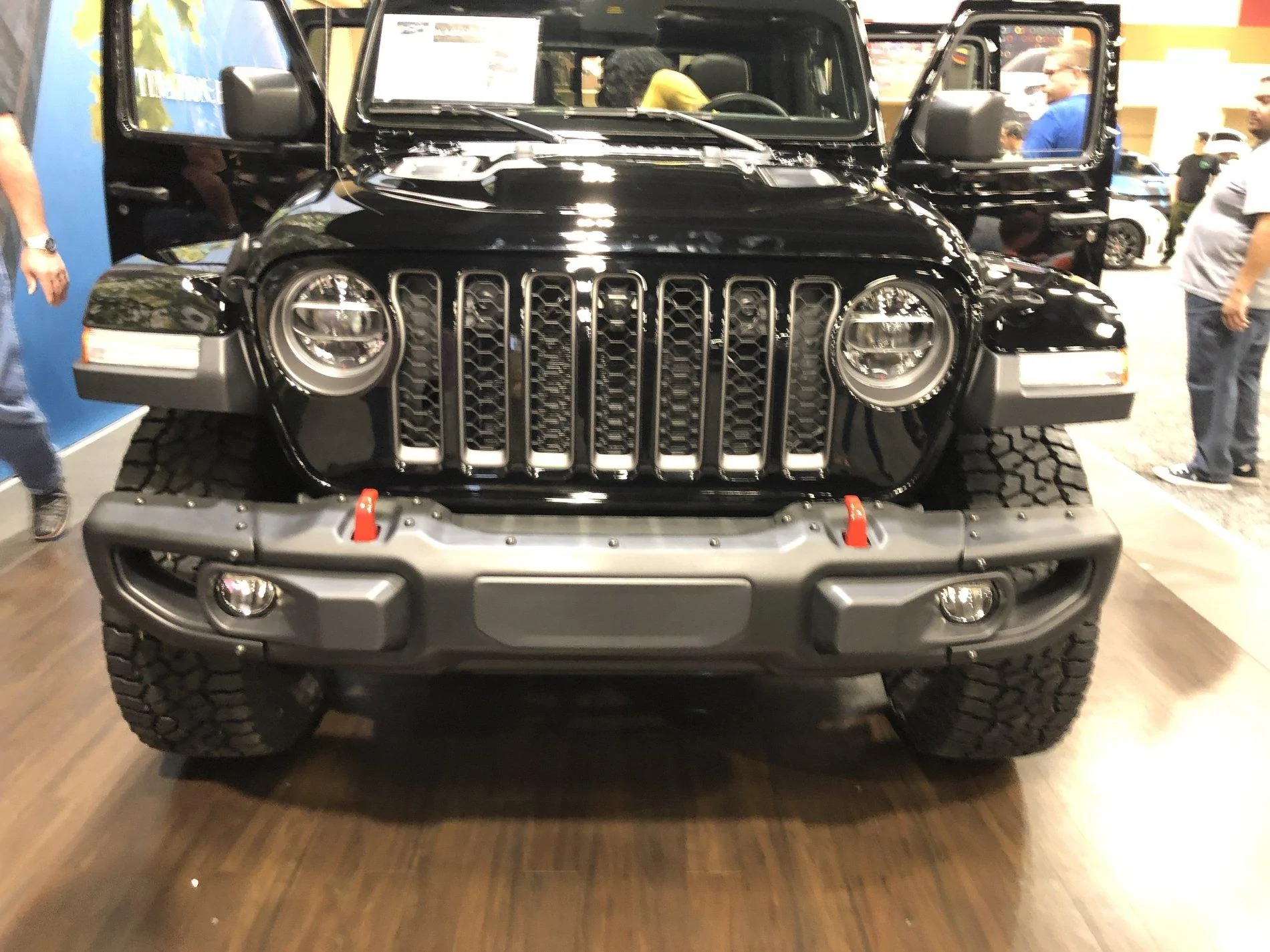 Jeep Gladiator Albuquerque Auto Show 94772D07-F525-446A-B500-167678489A74