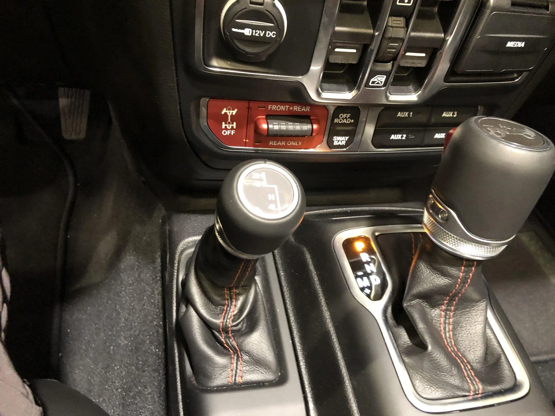 Jeep Gladiator Going to see a gladiator today. D6F425D3-42D0-4E44-AD80-C4CC0BCFCF79