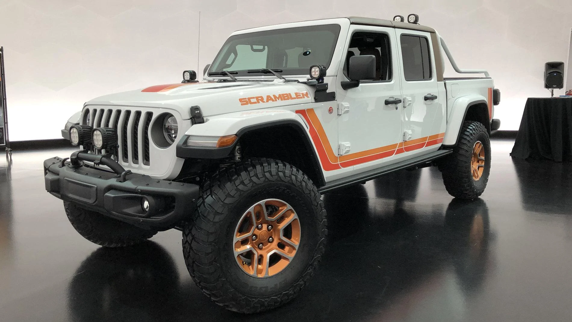 Jeep Gladiator Jeep Gladiator JT Scrambler Concept jeep-jt-scrambler-concept-1-4