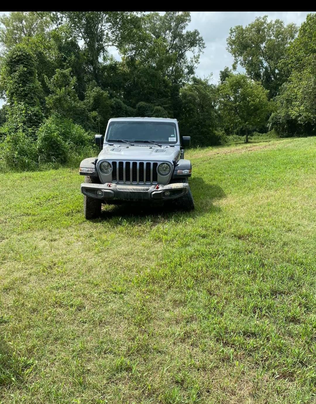 Jeep Gladiator Someone destroys rented JTR 20200831_085717
