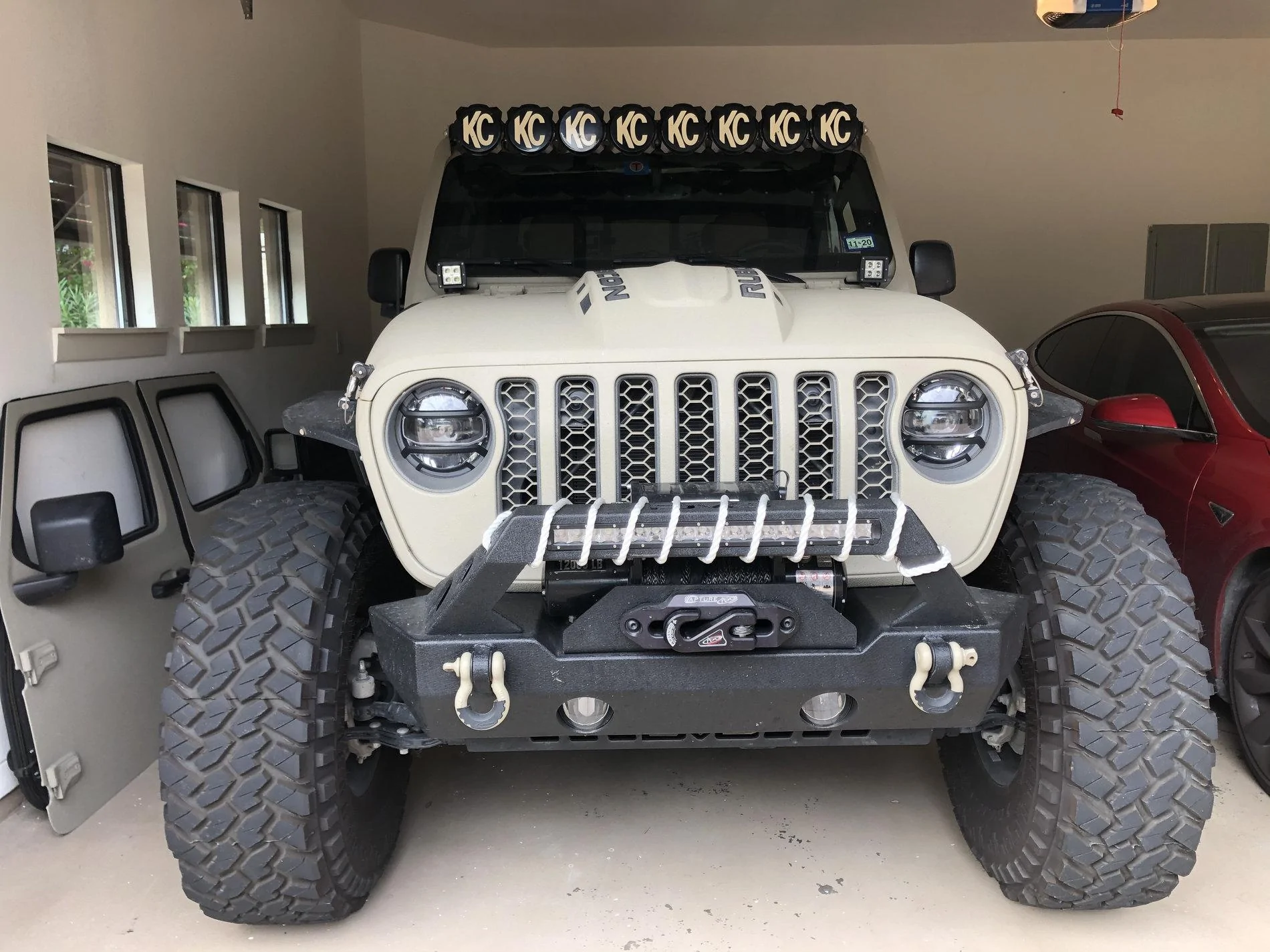 Jeep Gladiator DV8 Tan Spray Kevlar Coated Gladiator Build [SEMA 2018] IMG_4190
