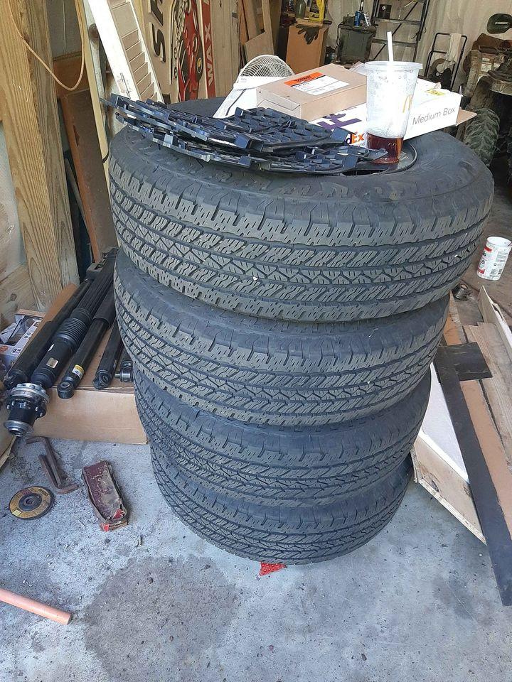 Jeep Gladiator FS: factory takeoffs with wheels 118506325_3488410471209202_6420863122795701514_o