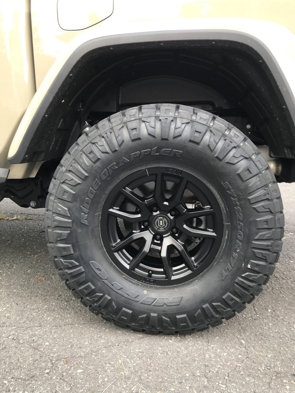 Jeep Gladiator Lets see all those Gladiators with lifts and bigger tires! FC099A9E-EF4F-4096-B48D-33EC4520A7C8