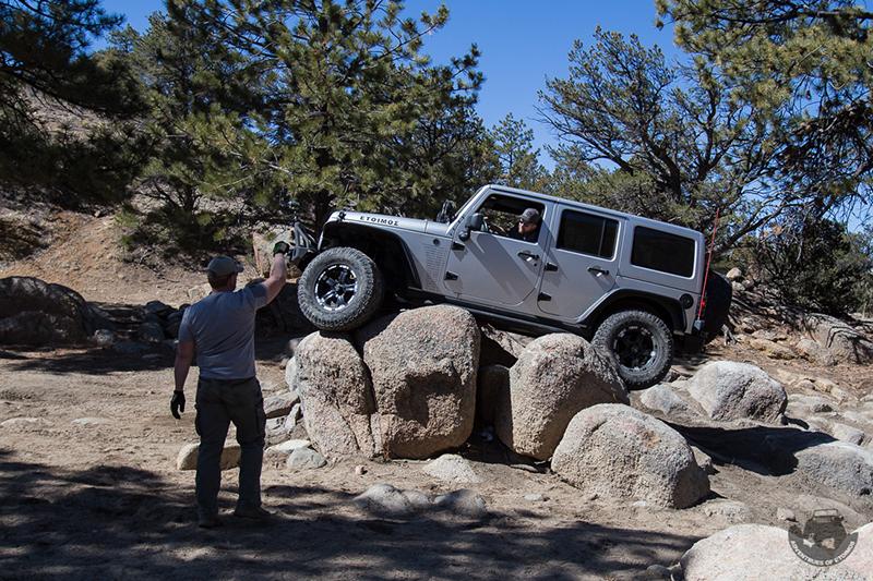 Jeep Gladiator 2012 JKUR - 37s, 4" lift, 5.13 gears, hydro steer, Warn wench JKUR-5122