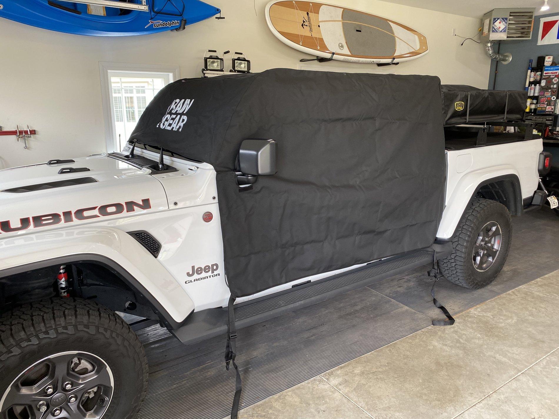 Jeep Gladiator RainGear cover 505F6022-B058-4AC7-BEE5-62AA4FF3A8C6