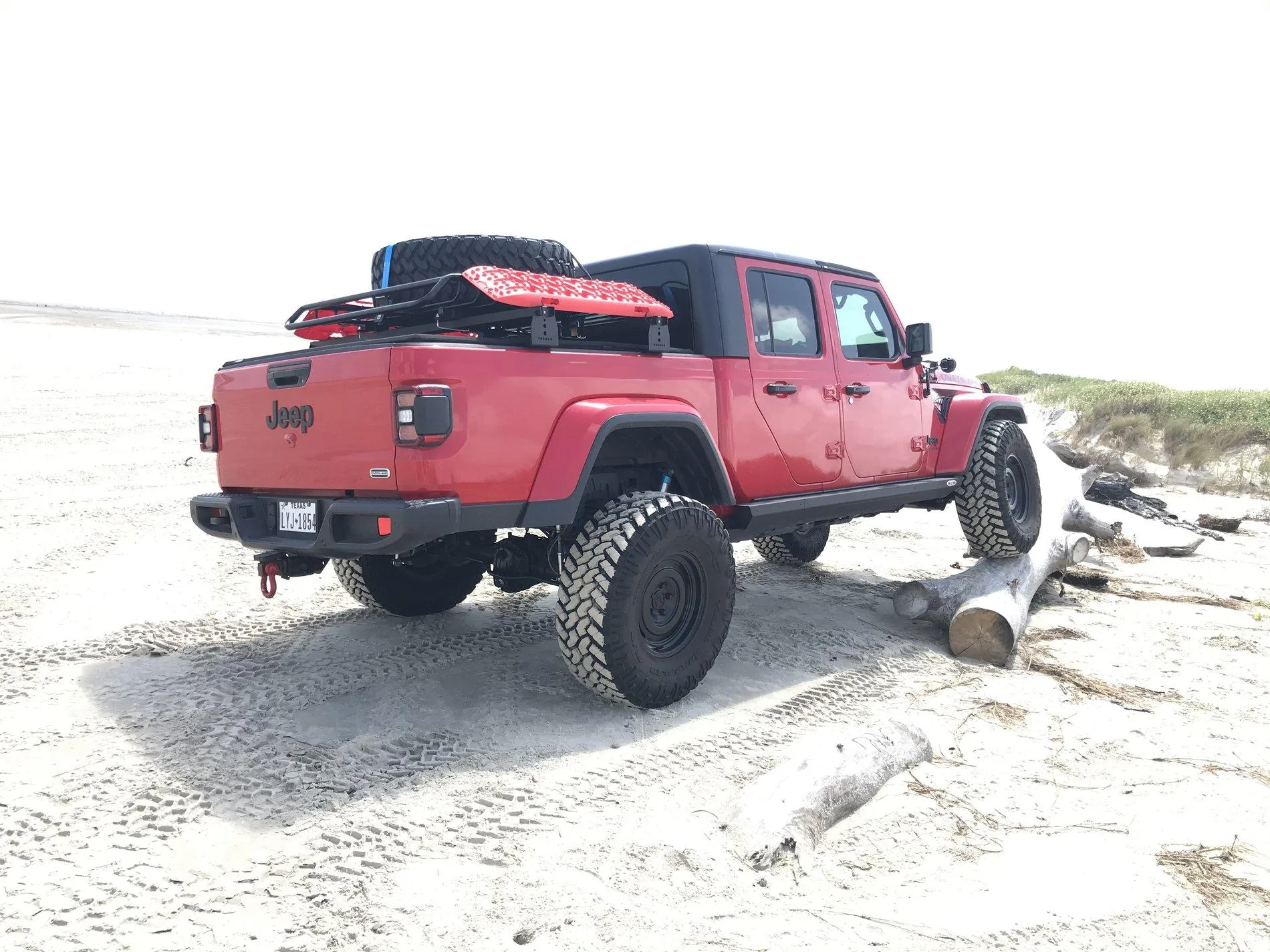 Jeep Gladiator FIRECRACKER RED Gladiator JT Club F0D55CA7-9FDF-4E61-AD3C-D3CB85C3C357