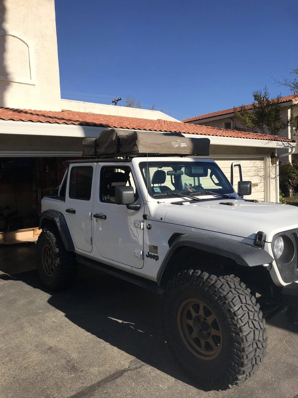 Jeep Gladiator Front runner RTT DD6205E9-D9AC-4F3F-ADB2-796584FBDA37