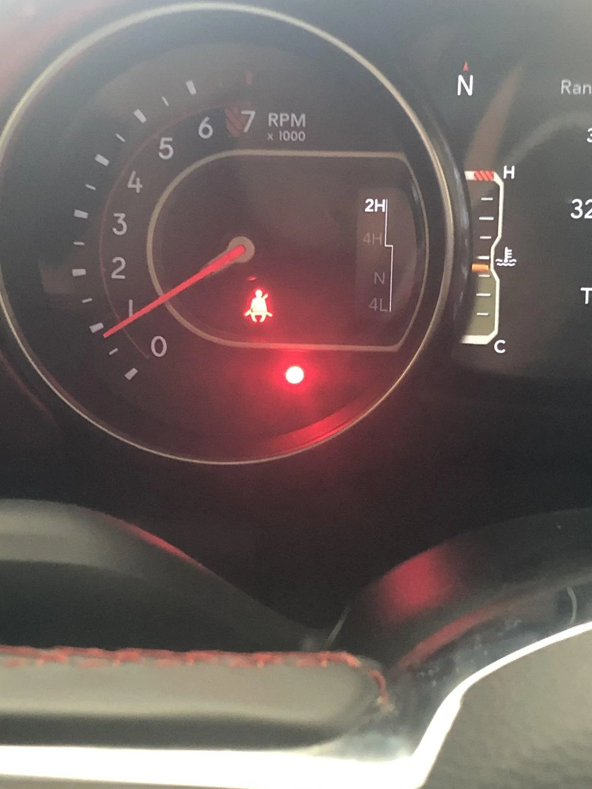 Jeep Gladiator Red light 702993EB-CF7B-455B-9D15-FF4A411F0A55