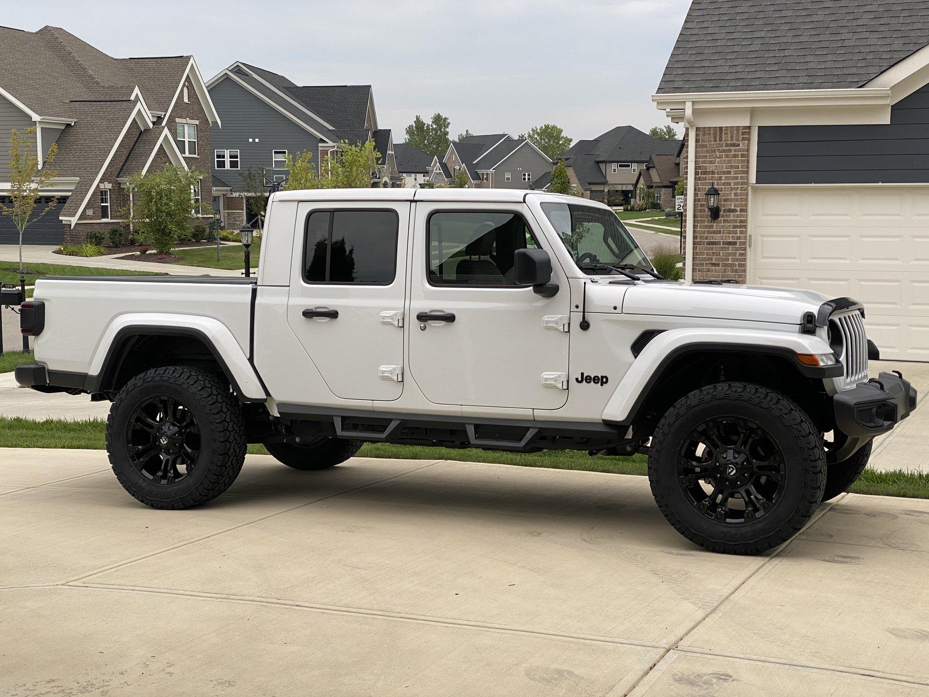 Jeep Gladiator 2020 Gladiator Overland 3.6L E0693698-A7BF-4533-B5D4-9BBEE9C0FE09