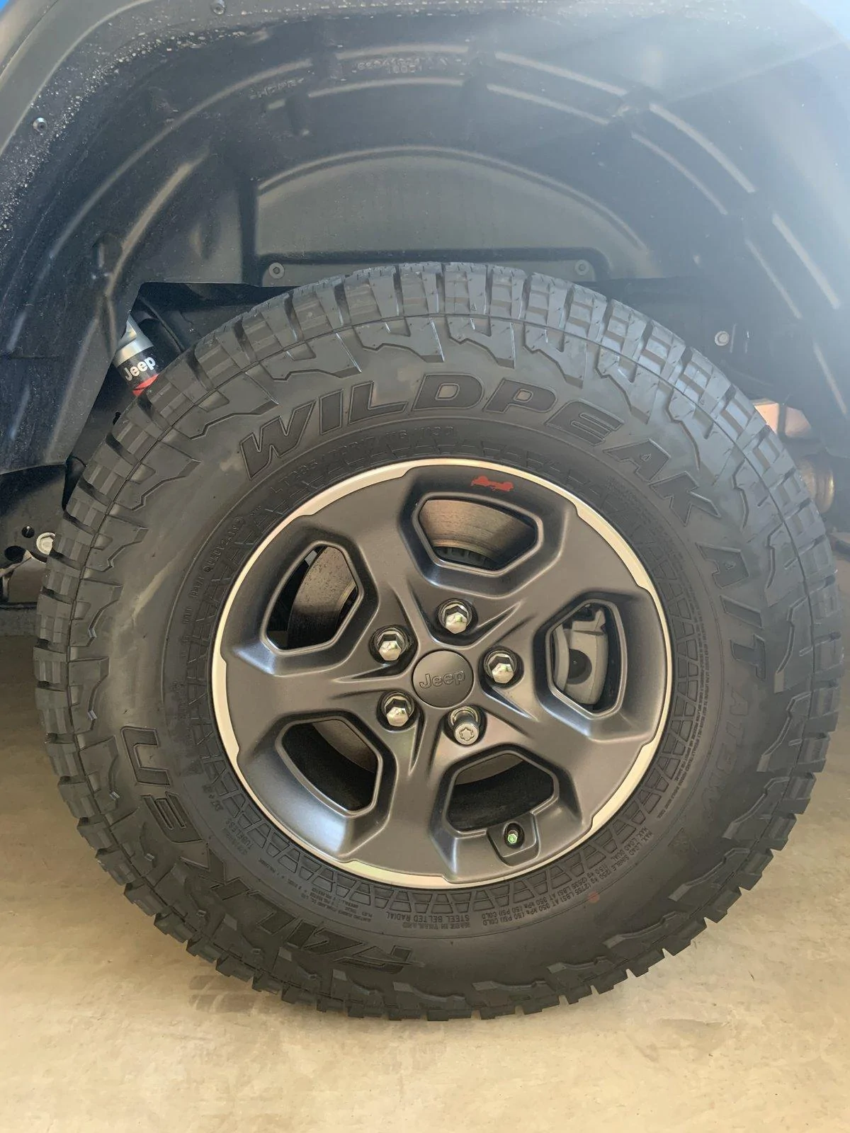 Jeep Gladiator Rubicon take offs and Falken Wildpeak AT. Set of 4. tpms inc 6C235806-F164-49B9-A98D-F675FA226795