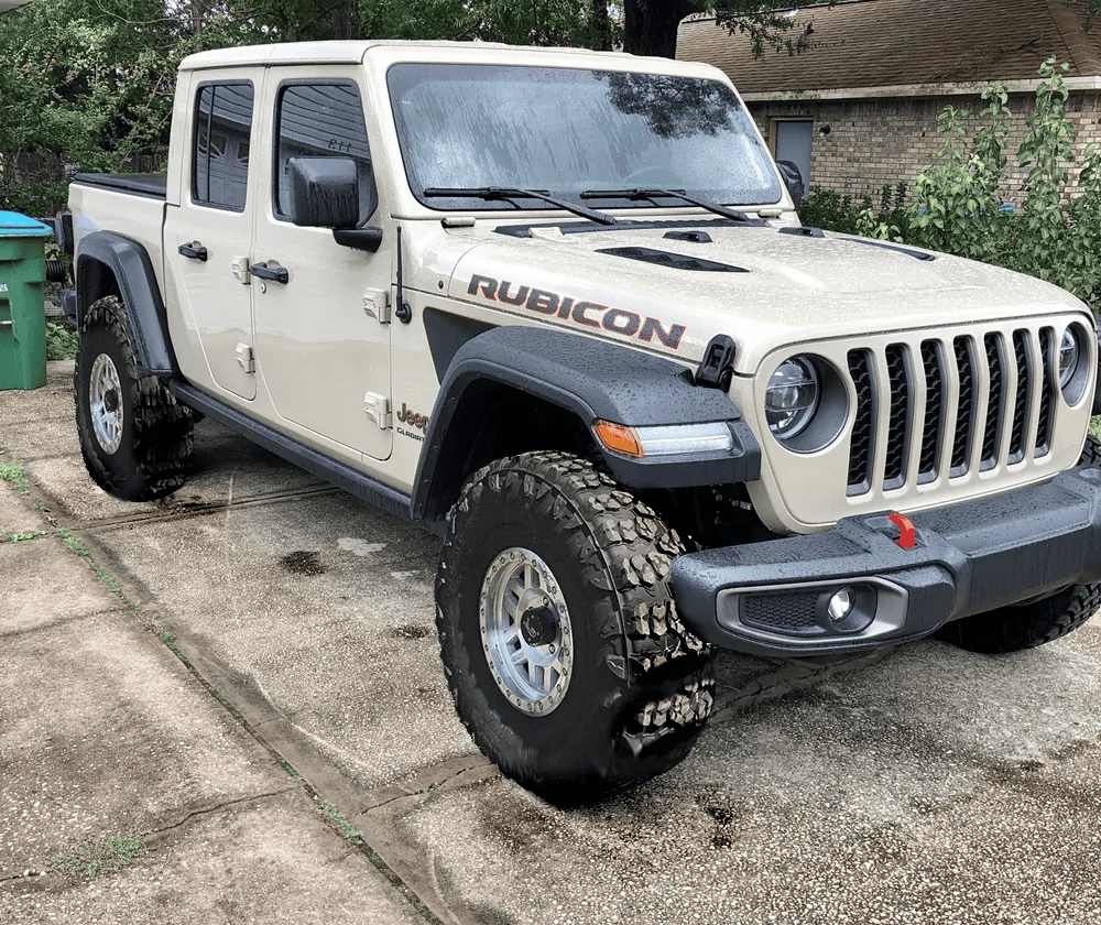 Jeep Gladiator Black is played out, let's see some colored rims 02009FAF-437E-4BF8-ACA9-1AC6B79DBD7C