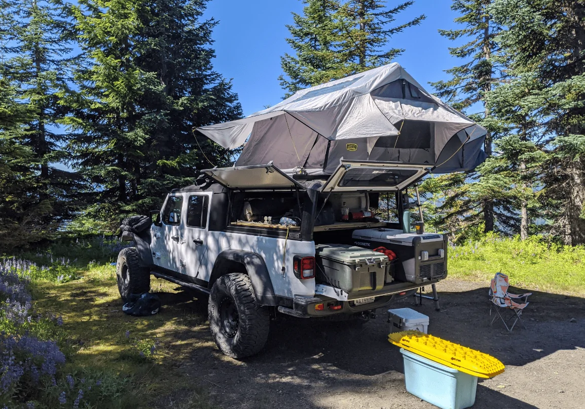 Jeep Gladiator 2020 JTR 6spd - RLD canopy 3-png